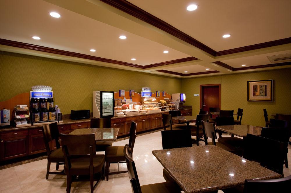 לוס אנג'לס Holiday Inn Express Hotel & Suites Woodland Hills By Ihg מראה חיצוני תמונה