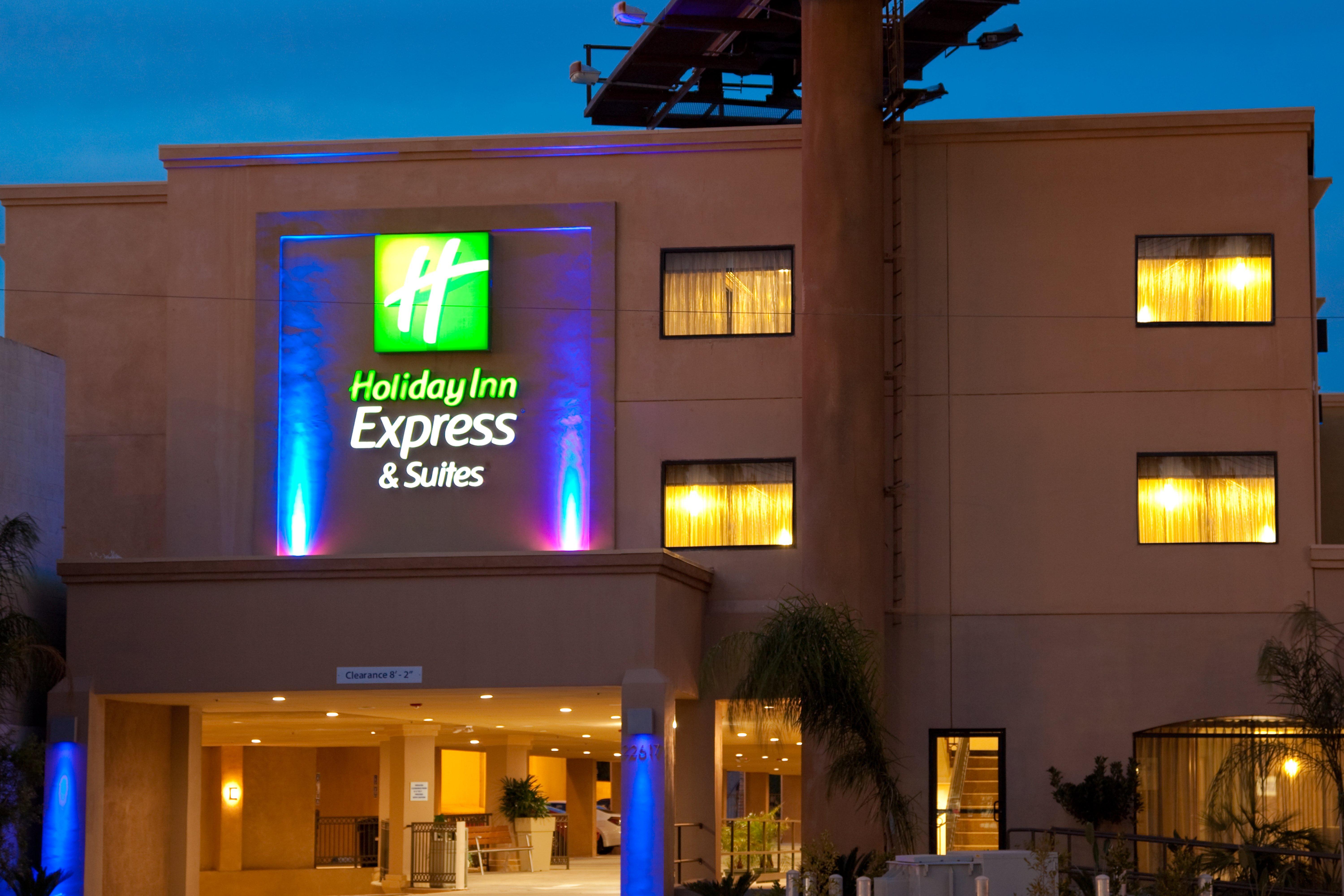 לוס אנג'לס Holiday Inn Express Hotel & Suites Woodland Hills By Ihg מראה חיצוני תמונה