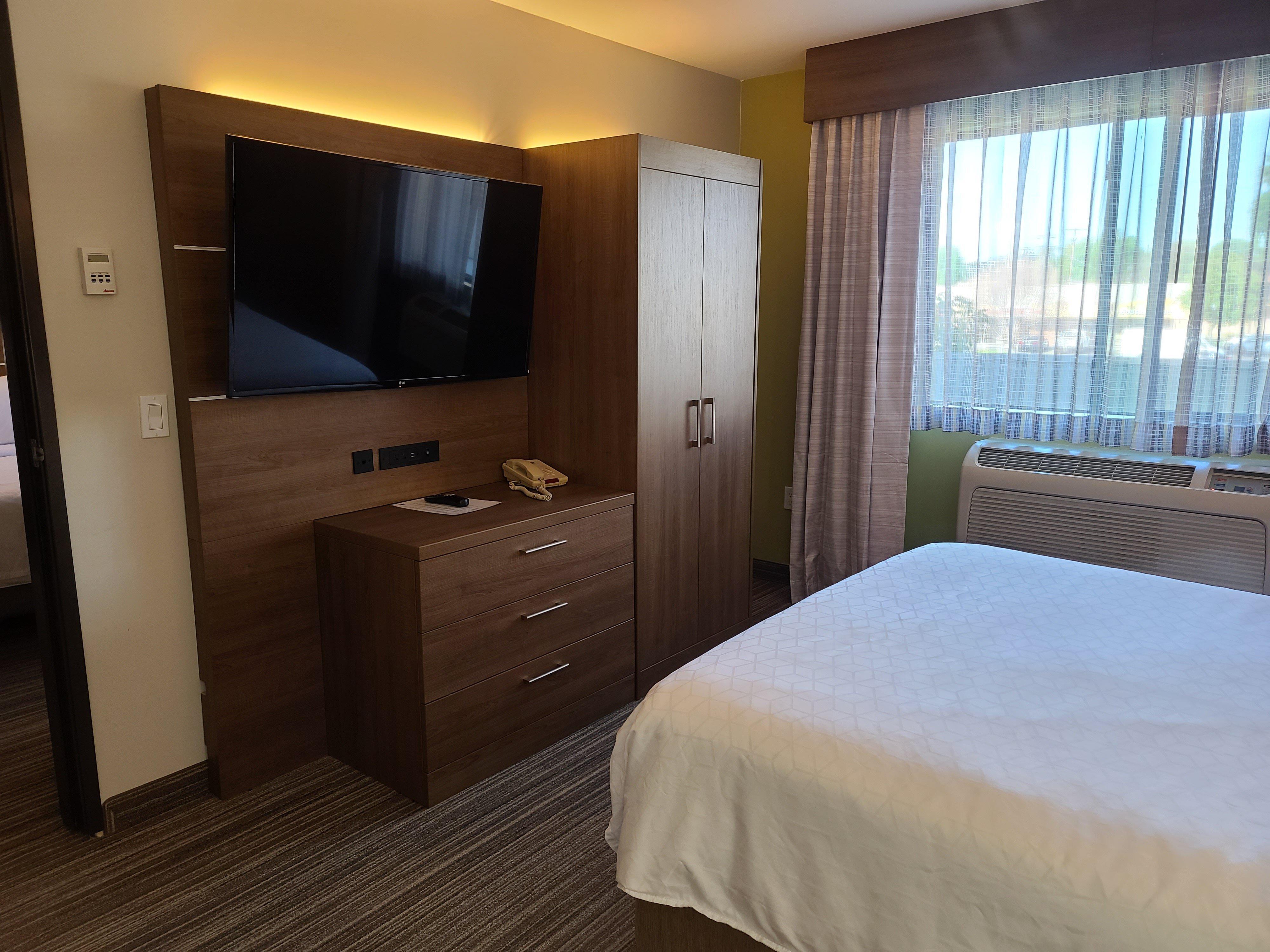 לוס אנג'לס Holiday Inn Express Hotel & Suites Woodland Hills By Ihg מראה חיצוני תמונה