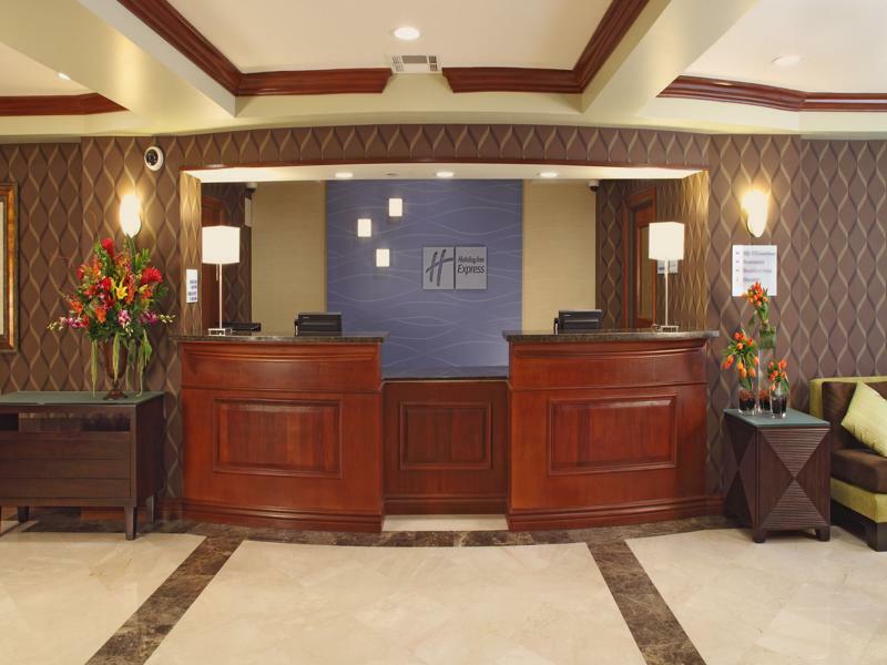 לוס אנג'לס Holiday Inn Express Hotel & Suites Woodland Hills By Ihg מראה חיצוני תמונה